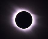 Całkowite zaćmienie Słońca (fot. The Exploratorium)